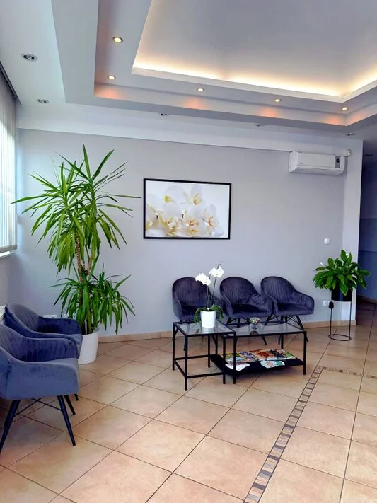 Piękne zdjęcia z DENTAL-WIT Piękne zdjęcia z DENTAL-WIT. Wewnatrz, oraz właścicieli.