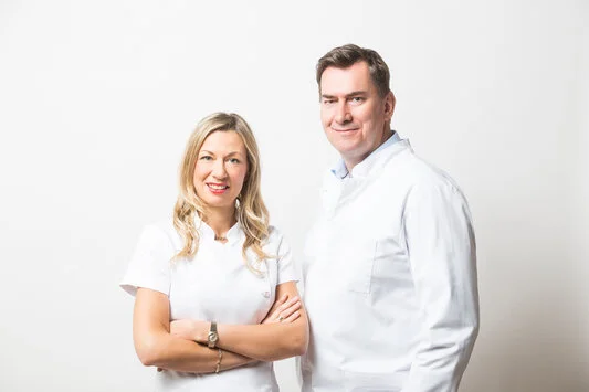 Piękne zdjęcia z DENTAL-WIT Piękne zdjęcia z DENTAL-WIT. Wewnatrz, oraz właścicieli.
