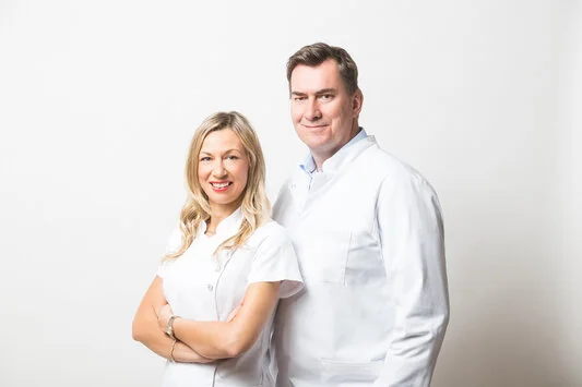 Piękne zdjęcia z DENTAL-WIT Piękne zdjęcia z DENTAL-WIT. Wewnatrz, oraz właścicieli.